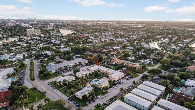 2755 NE 28th Avenue E2, Lighthouse Point, FL 33064