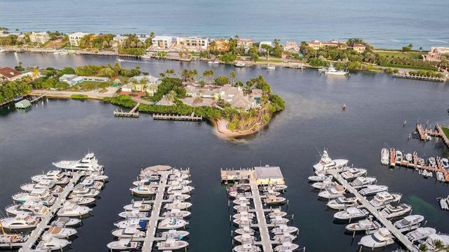 2755 NE 28th Avenue E2, Lighthouse Point, FL 33064