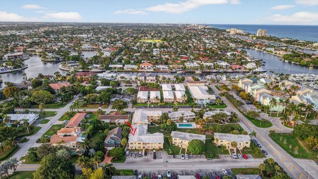 2755 NE 28th Avenue E2, Lighthouse Point, FL 33064