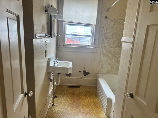 2014 Johnstone Street, Newberry, SC 29108