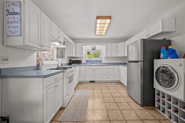 52653 Lakeview Drive, Dowagiac, MI 49047