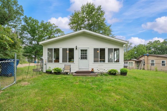 52653 Lakeview Drive, Dowagiac, MI 49047