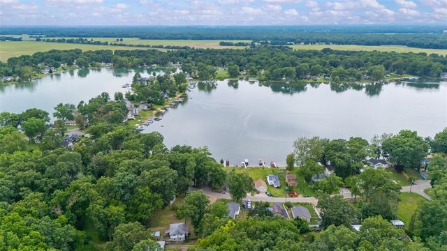 52653 Lakeview Drive, Dowagiac, MI 49047