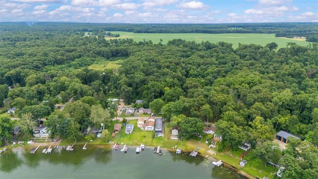 52653 Lakeview Drive, Dowagiac, MI 49047