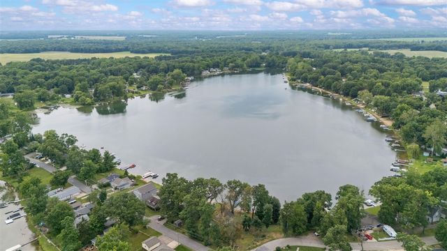 52653 Lakeview Drive, Dowagiac, MI 49047