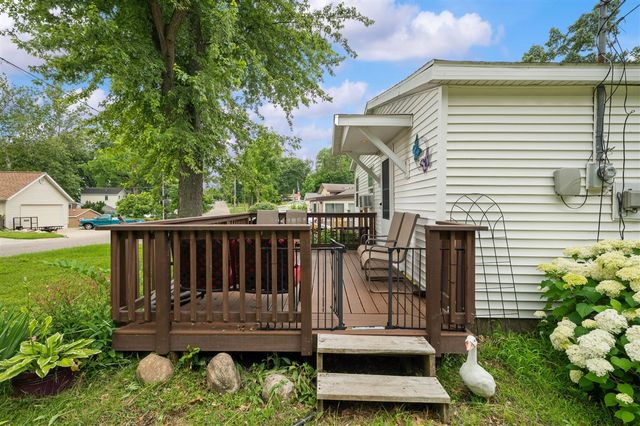52653 Lakeview Drive, Dowagiac, MI 49047