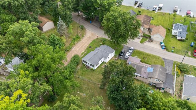 52653 Lakeview Drive, Dowagiac, MI 49047