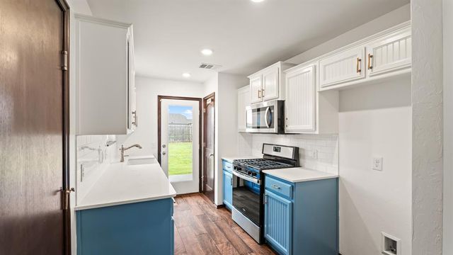 229 Evermore Lane, Yukon, OK 73099