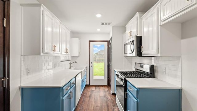 229 Evermore Lane, Yukon, OK 73099