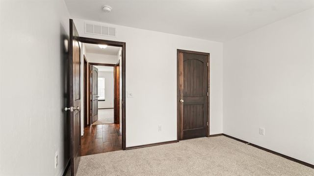 229 Evermore Lane, Yukon, OK 73099