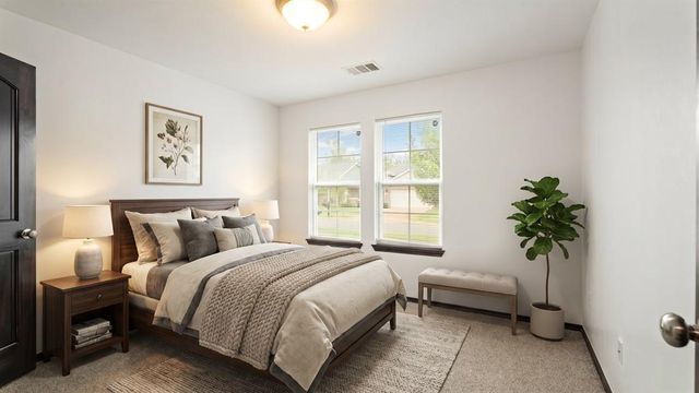229 Evermore Lane, Yukon, OK 73099
