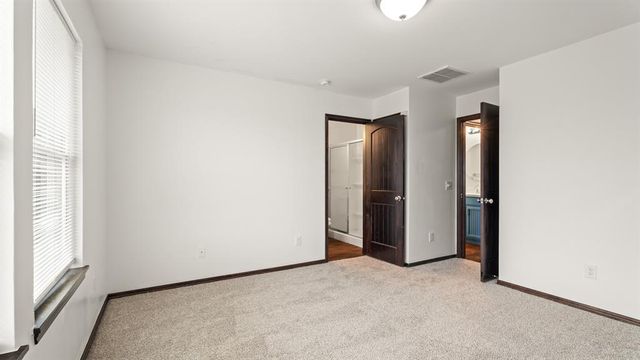 229 Evermore Lane, Yukon, OK 73099