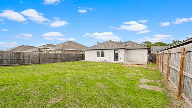 229 Evermore Lane, Yukon, OK 73099
