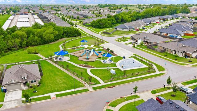 229 Evermore Lane, Yukon, OK 73099