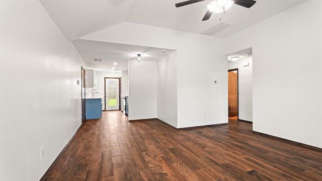 229 Evermore Lane, Yukon, OK 73099