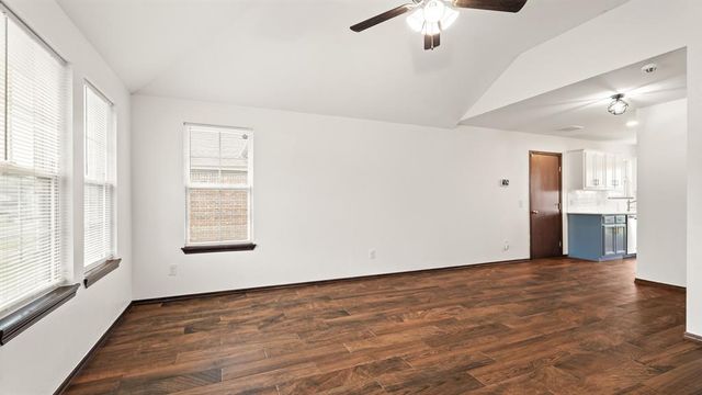229 Evermore Lane, Yukon, OK 73099