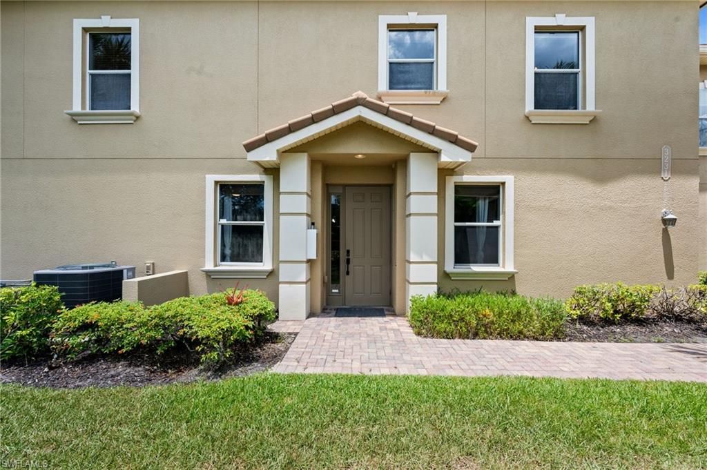 3231 Cottonwood BEND 301, FORT MYERS, FL 33905 — photo 3