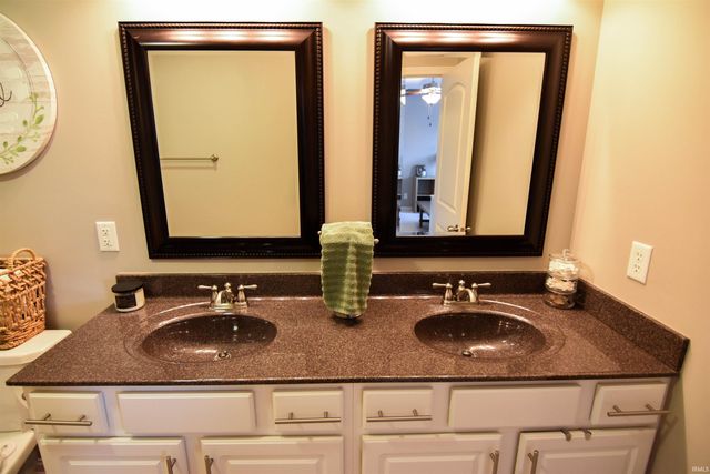 2730 Aruba Court, Evansville, IN 47725