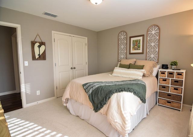 2730 Aruba Court, Evansville, IN 47725