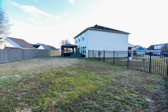 2730 Aruba Court, Evansville, IN 47725