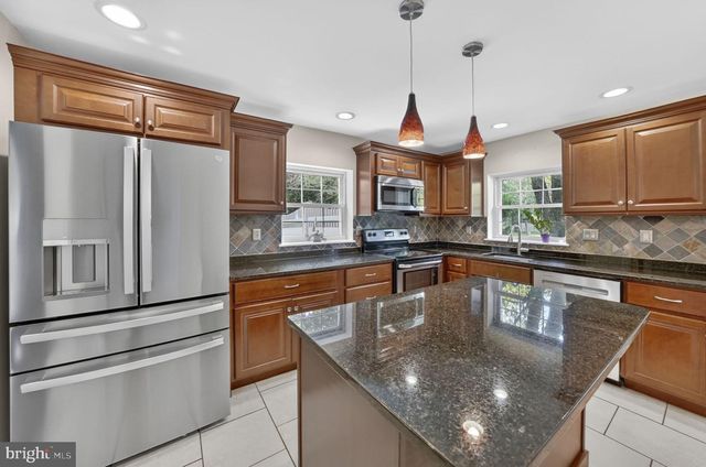 66 BIRCHWOOD KNOLL, Lawrence Township, NJ 08648
