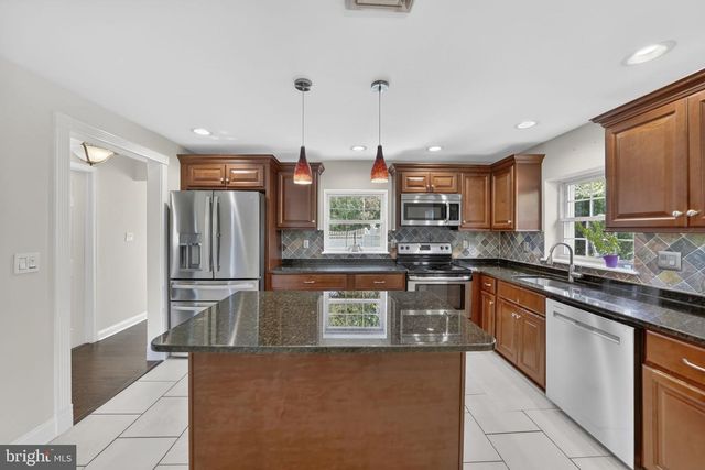 66 BIRCHWOOD KNOLL, Lawrence Township, NJ 08648