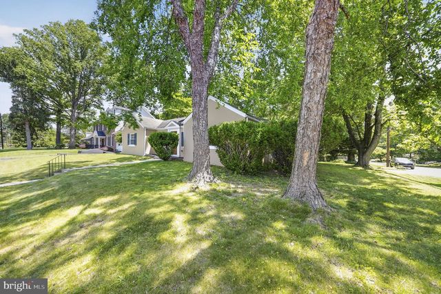 66 BIRCHWOOD KNOLL, Lawrence Township, NJ 08648