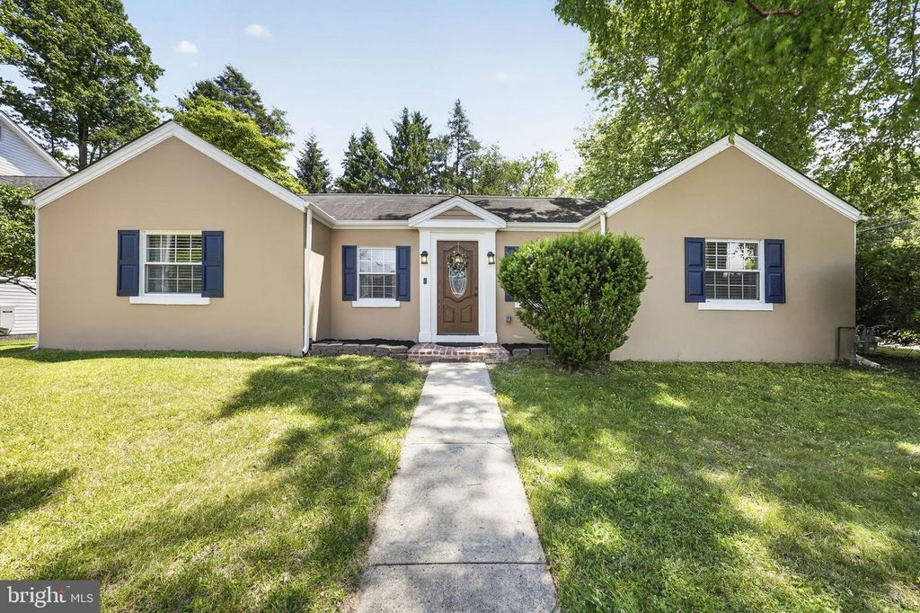 66 BIRCHWOOD KNOLL, Lawrence Township, NJ 08648