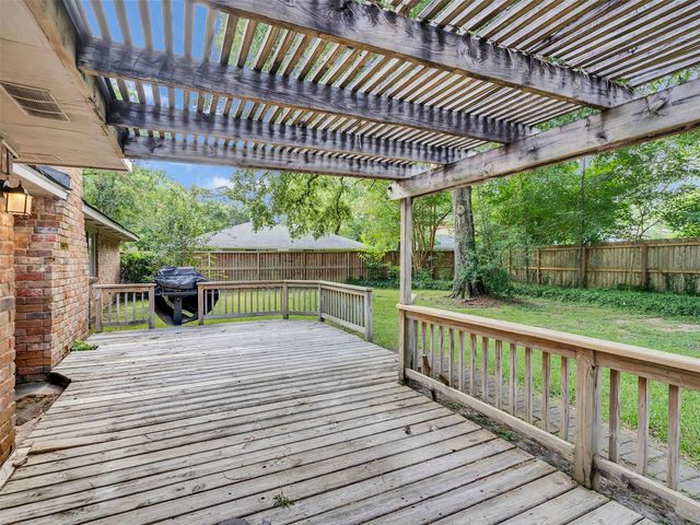 2030 Lone Rock Drive, Houston, TX 77339