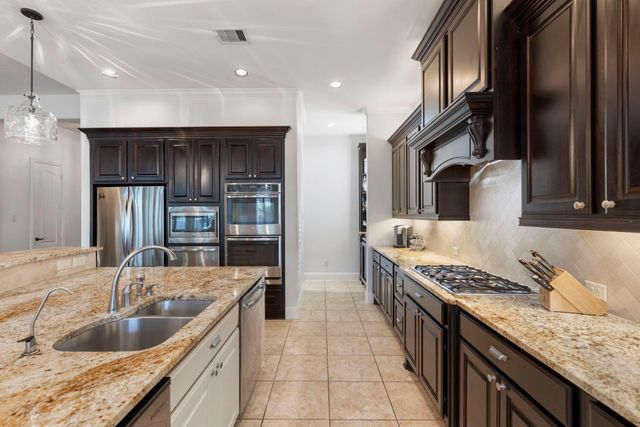 34130 Mill Creek Way, Pinehurst, TX 77362