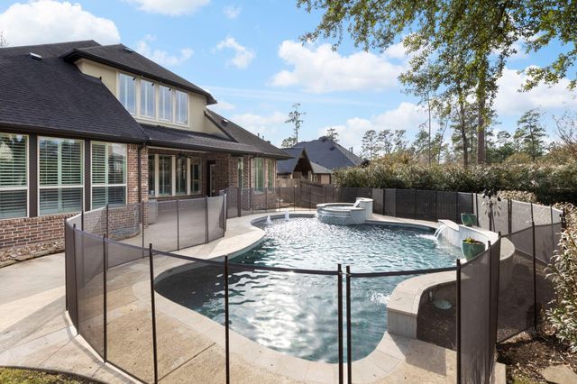 34130 Mill Creek Way, Pinehurst, TX 77362