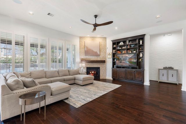 34130 Mill Creek Way, Pinehurst, TX 77362