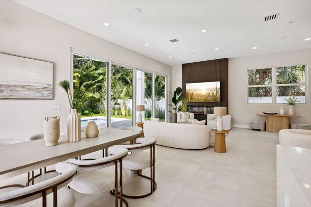 827 N Lake Avenue, Delray Beach, FL 33483