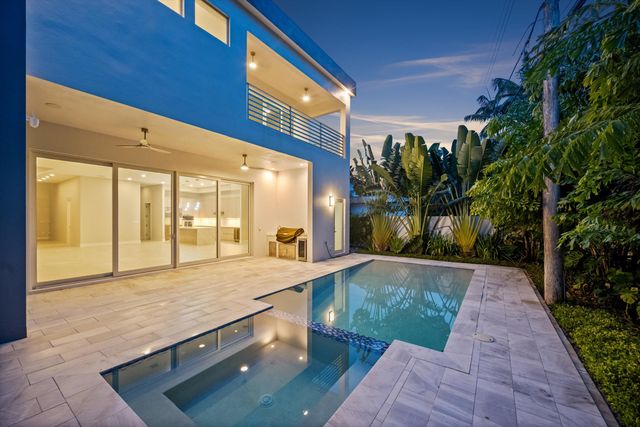 827 N Lake Avenue, Delray Beach, FL 33483