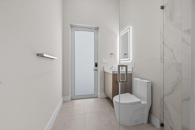 827 N Lake Avenue, Delray Beach, FL 33483