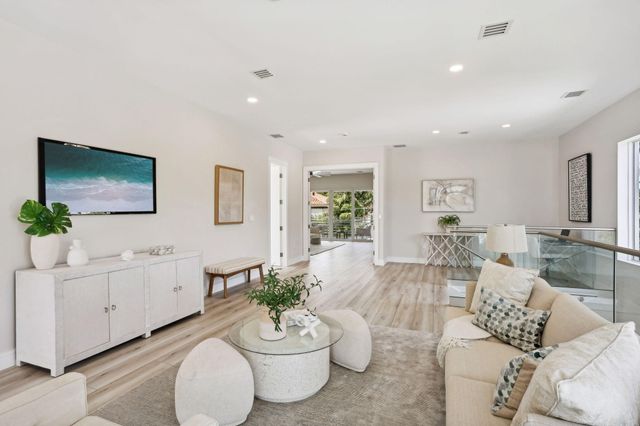 827 N Lake Avenue, Delray Beach, FL 33483