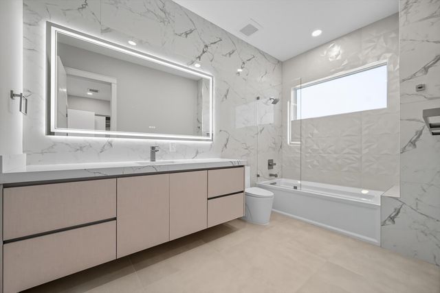 827 N Lake Avenue, Delray Beach, FL 33483