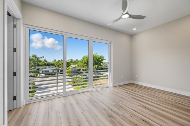 827 N Lake Avenue, Delray Beach, FL 33483