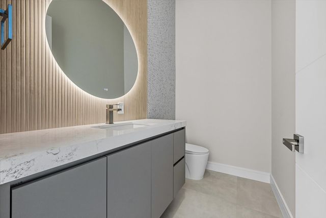 827 N Lake Avenue, Delray Beach, FL 33483