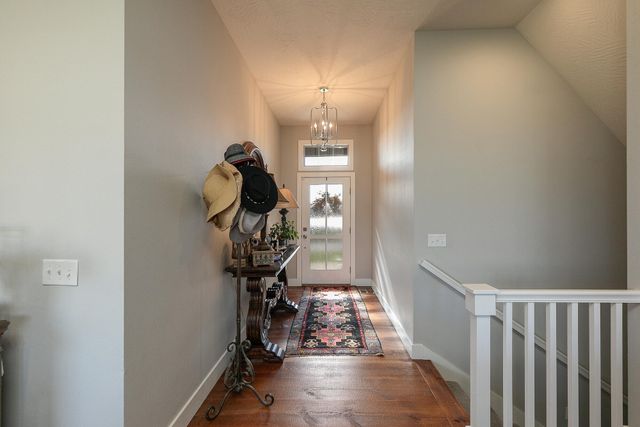 703 N Fox Hill Circle, Nixa, MO 65714