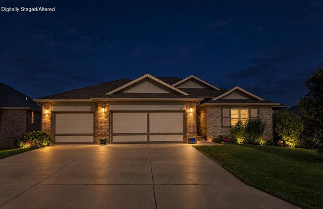 703 N Fox Hill Circle, Nixa, MO 65714