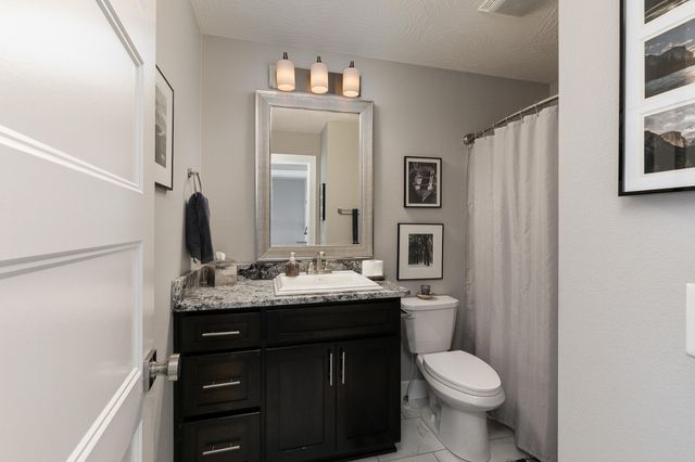 703 N Fox Hill Circle, Nixa, MO 65714