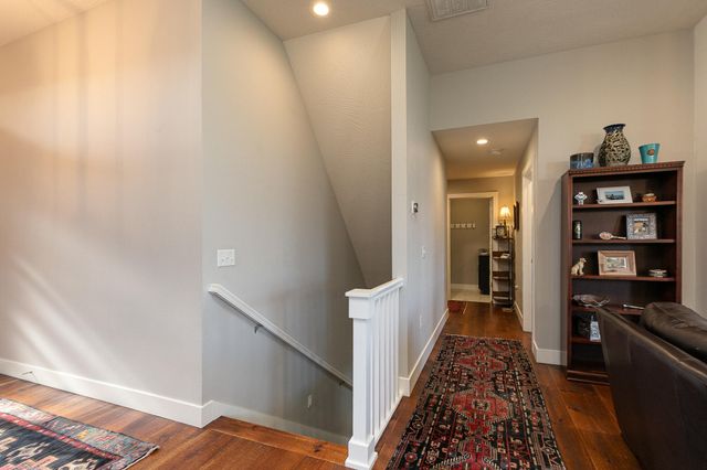 703 N Fox Hill Circle, Nixa, MO 65714