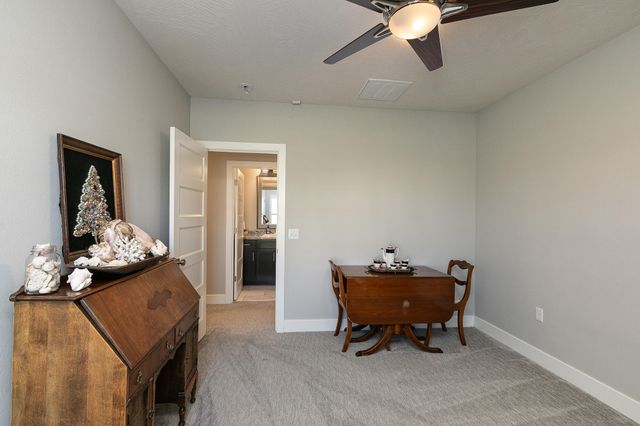 703 N Fox Hill Circle, Nixa, MO 65714