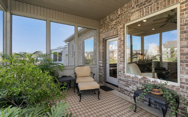 703 N Fox Hill Circle, Nixa, MO 65714