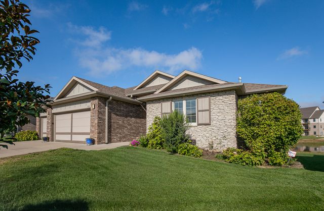 703 N Fox Hill Circle, Nixa, MO 65714