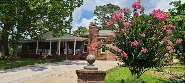 4830 Kyle Lane NW, Huntsville, AL 35810