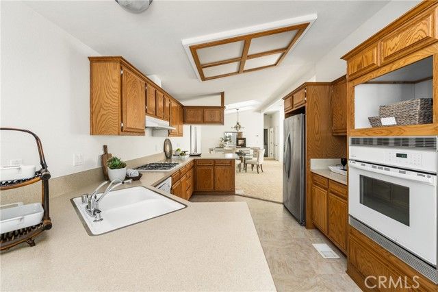 2621 Forest Lake, Santa Ana, CA 92705