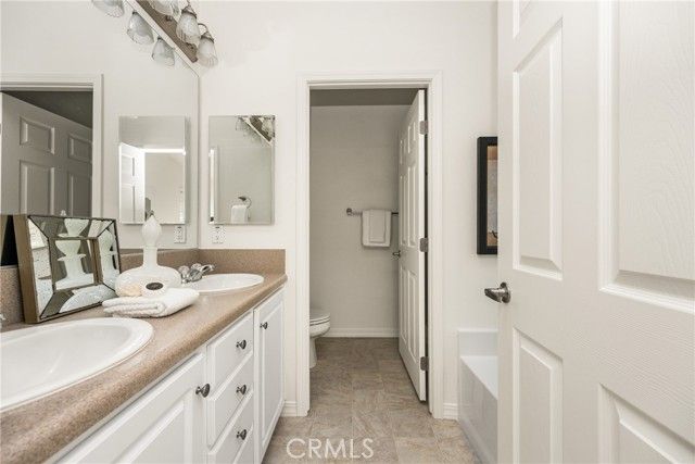 2621 Forest Lake, Santa Ana, CA 92705