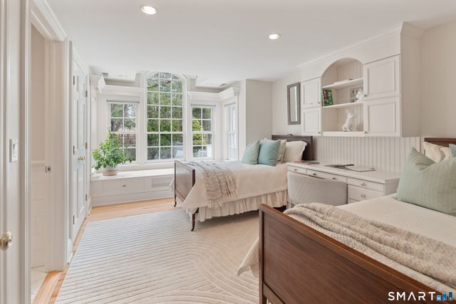 6 Cloudy Lane, Darien, CT 06820